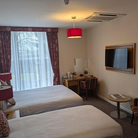 Best Western Homestead Court Hotel Вэлвин Гарден Сити Экстерьер фото
