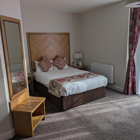 Best Western Homestead Court Hotel Вэлвин Гарден Сити Экстерьер фото