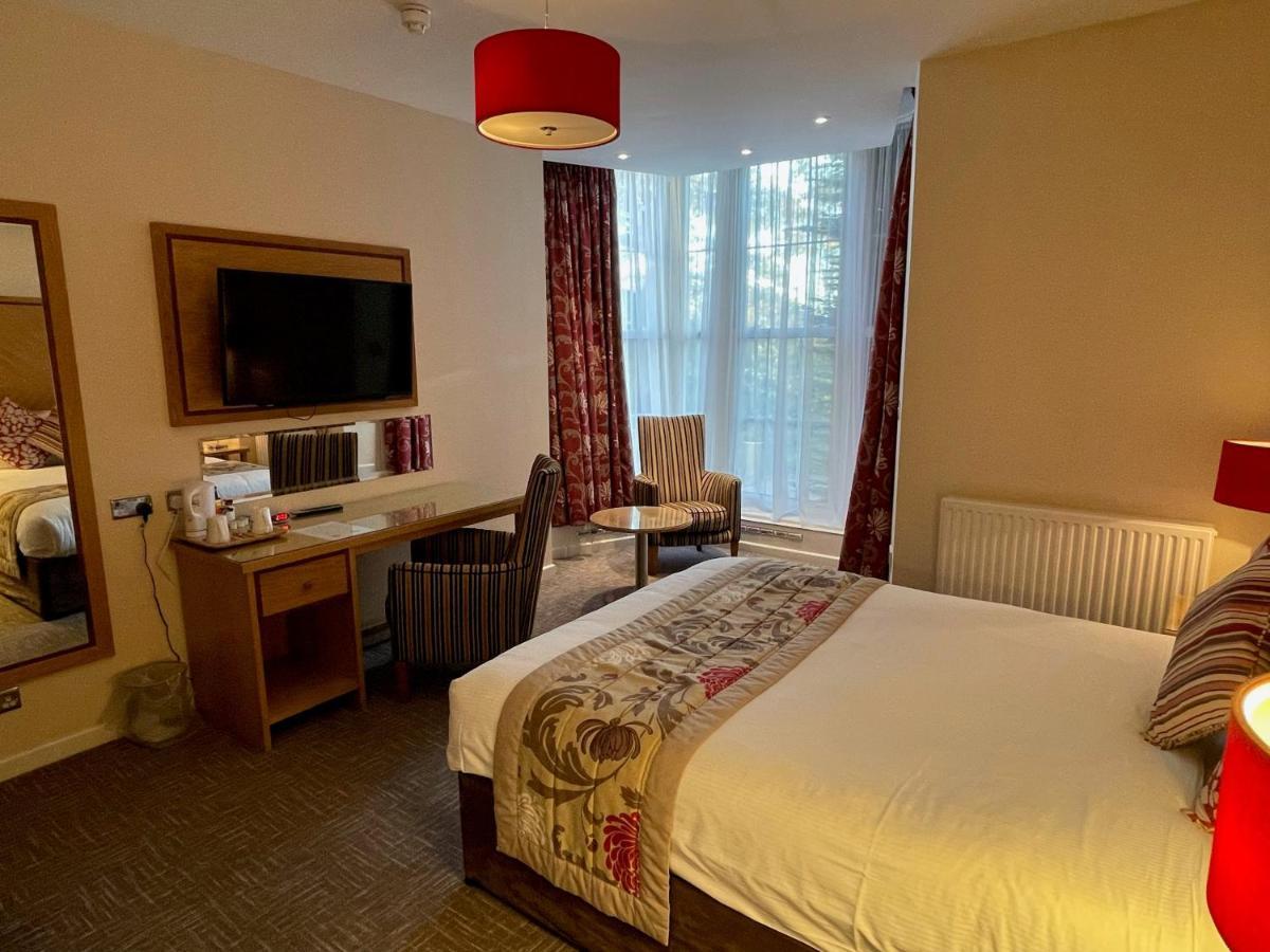 Best Western Homestead Court Hotel Вэлвин Гарден Сити Экстерьер фото