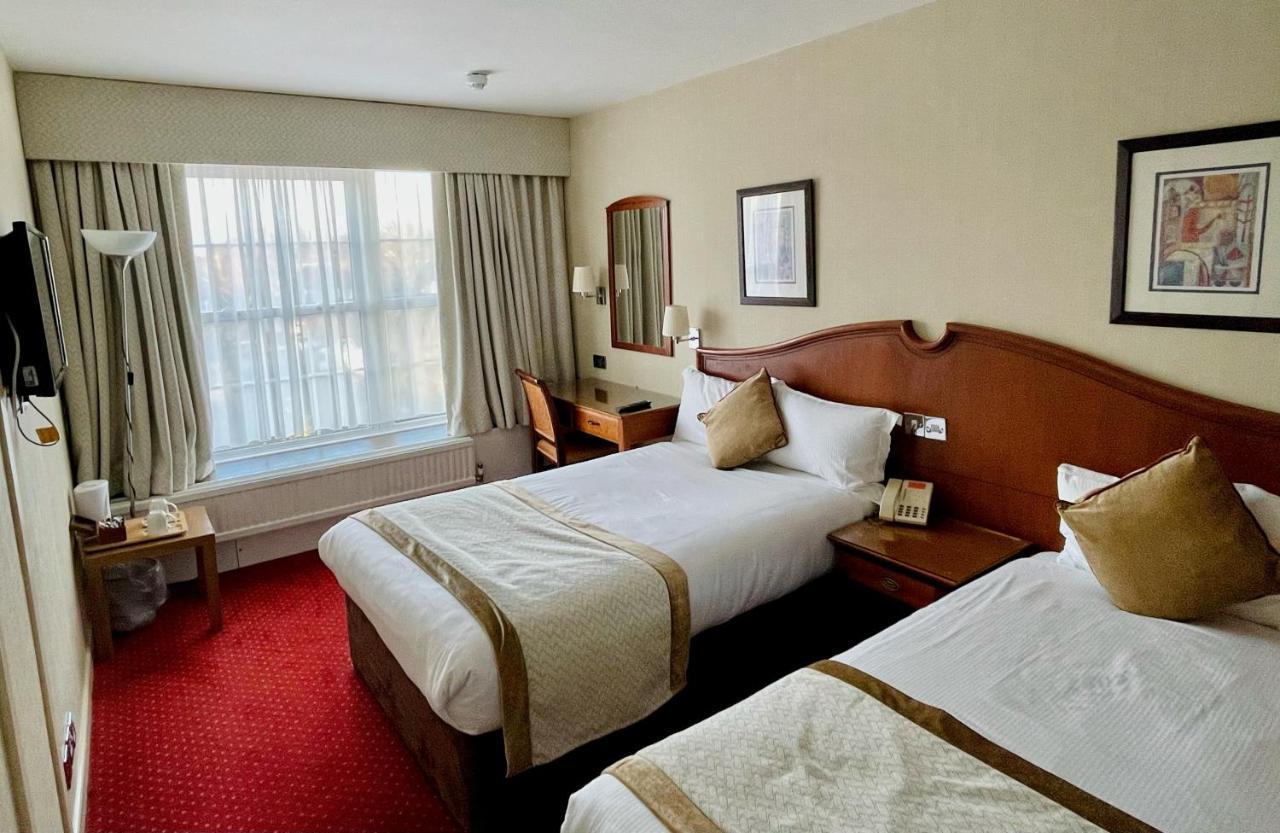 Best Western Homestead Court Hotel Вэлвин Гарден Сити Экстерьер фото