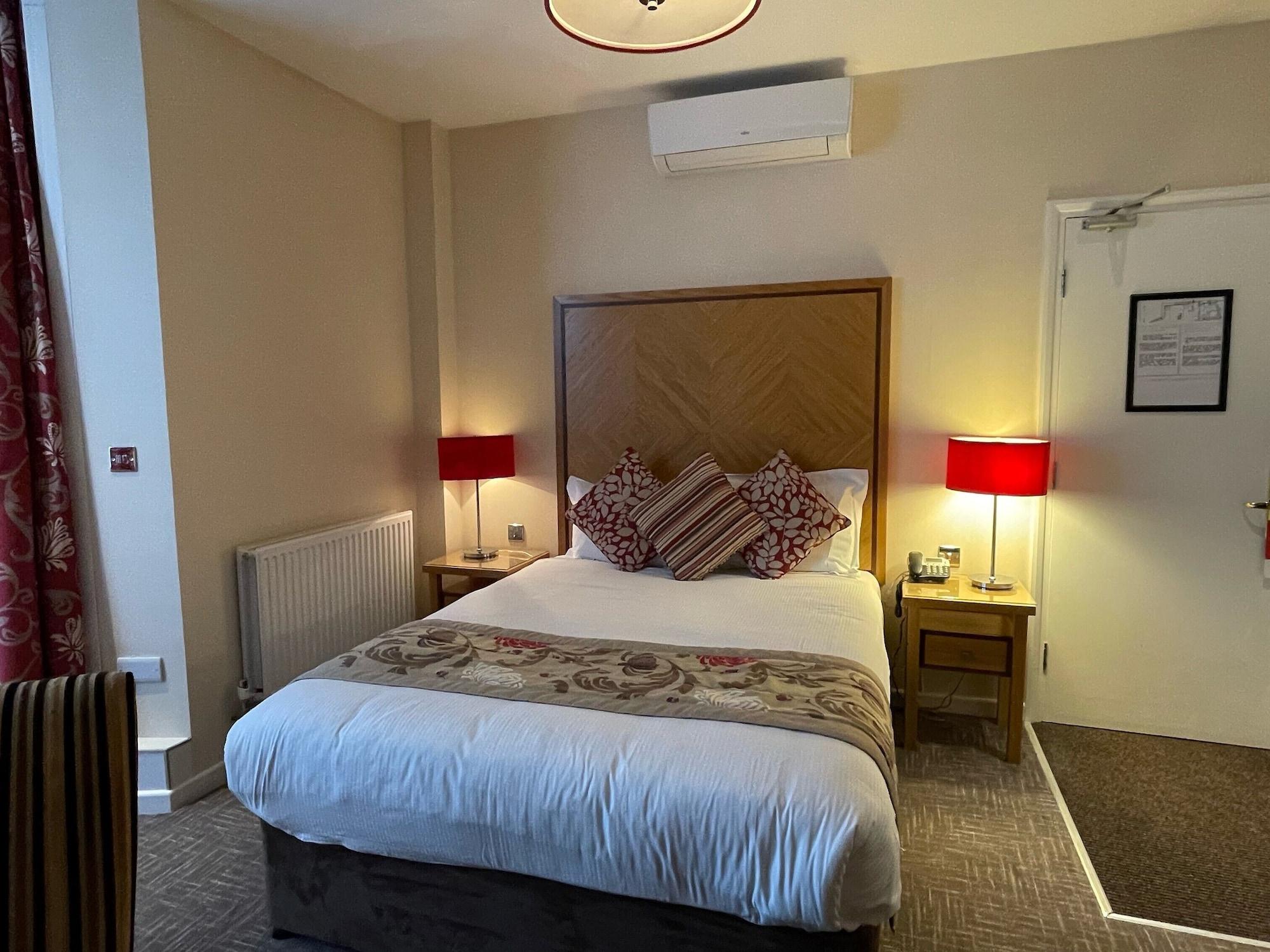 Best Western Homestead Court Hotel Вэлвин Гарден Сити Экстерьер фото