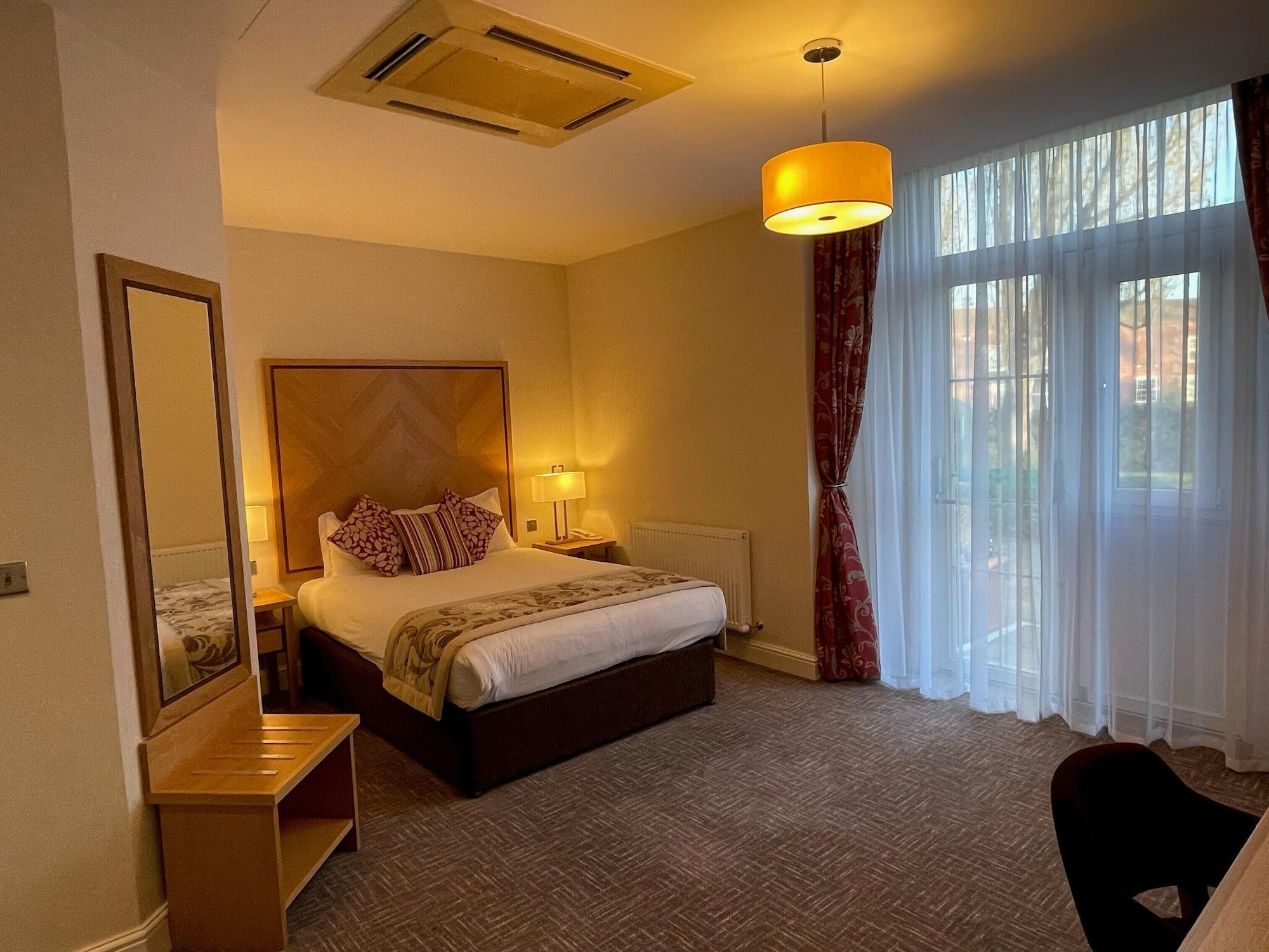 Best Western Homestead Court Hotel Вэлвин Гарден Сити Экстерьер фото