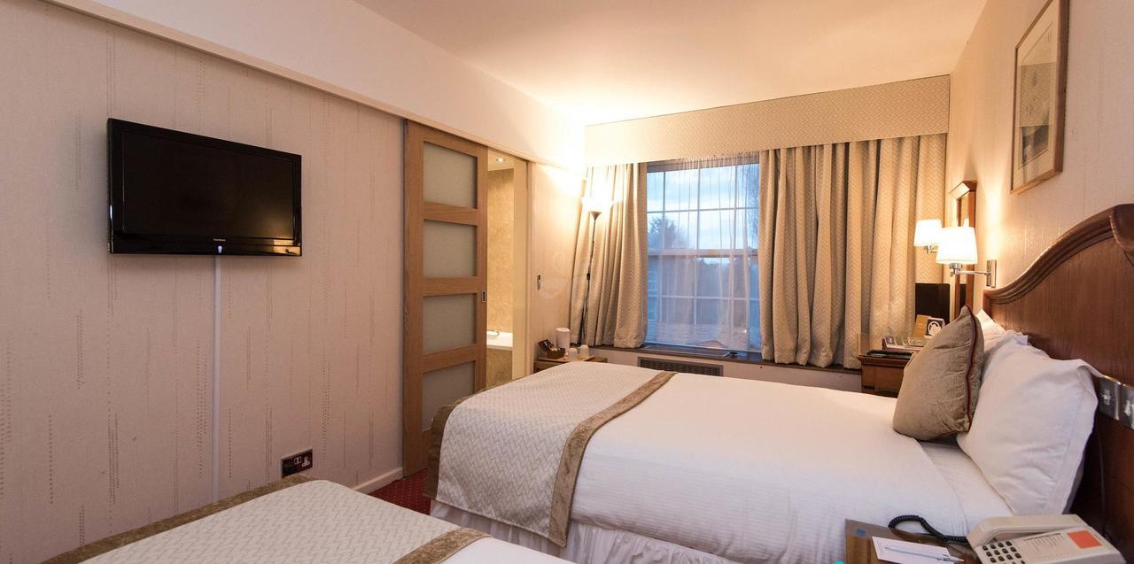 Best Western Homestead Court Hotel Вэлвин Гарден Сити Экстерьер фото