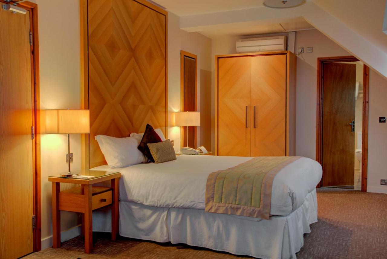 Best Western Homestead Court Hotel Вэлвин Гарден Сити Экстерьер фото
